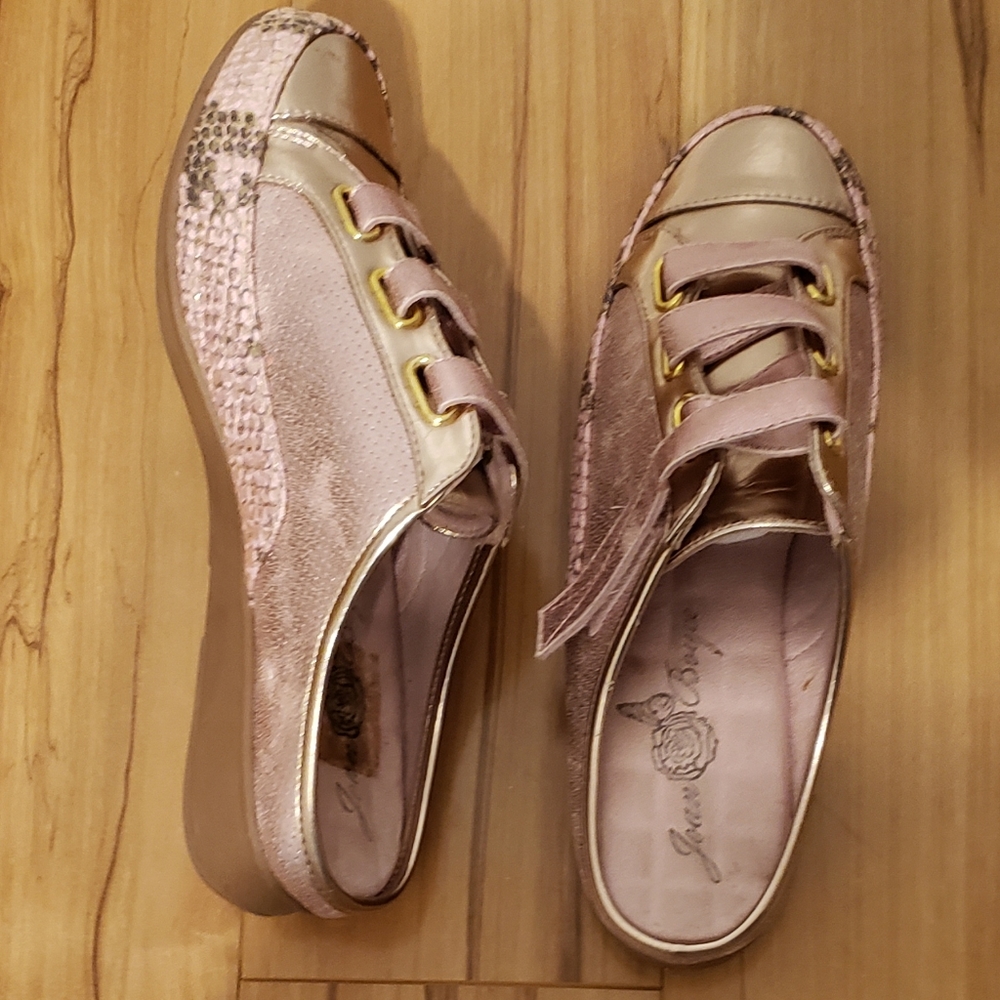 JOAN BOYCE SLIP ON SHOES/SNEAKERS/MULES SIZE 8.5 GOLD AND PINK - Picture 2 of 12